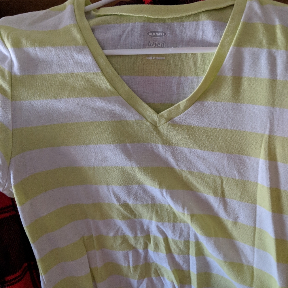 Old navy tshirt